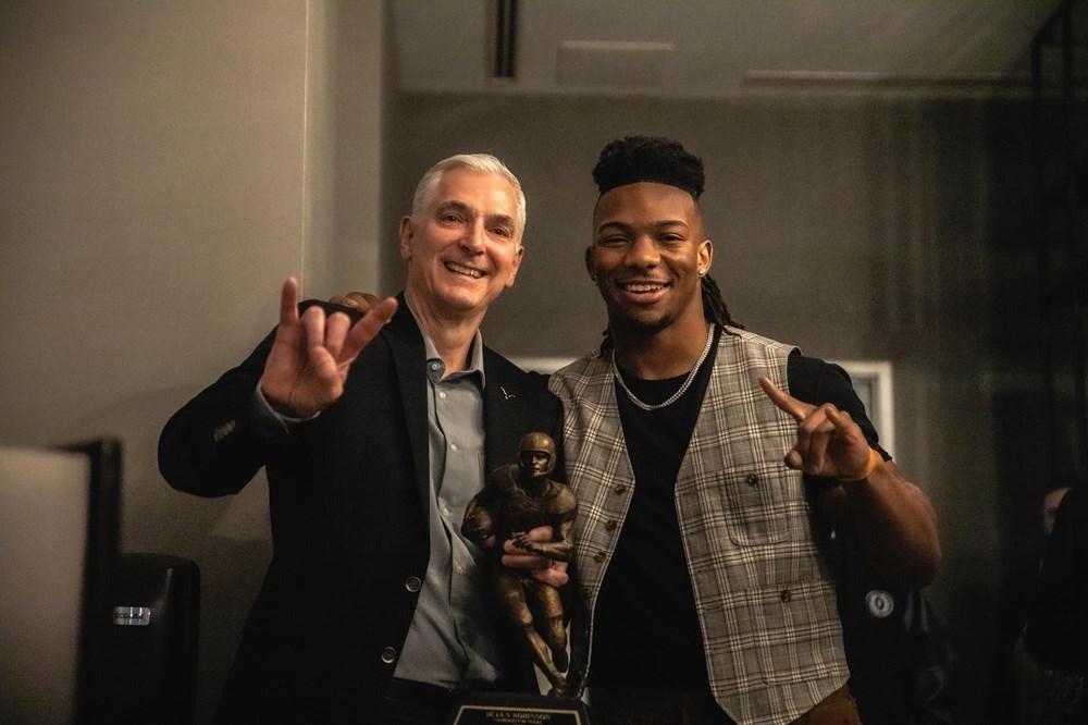 Bianco with 2022 Doak Walker Award winner Bijan Robinson. It was the fifth time in his career at Texas that Bianco worked with a player that won the prestigious award that goes to the nation’s top running back.